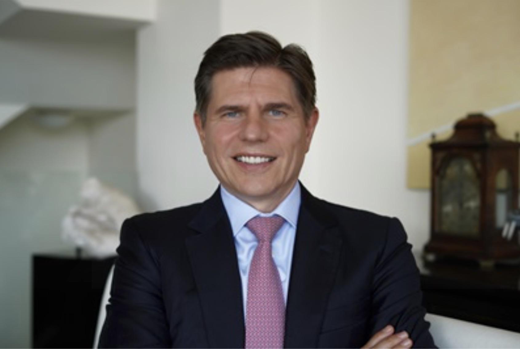 港交所任命 Alejandro Nicolas Aguzin 为行政总裁