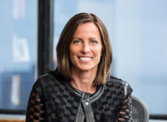纳斯达克CEO Adena Friedman新雇佣协议：目标奖金300万美元
