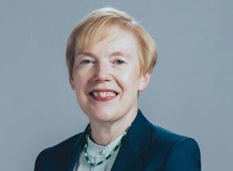 AJ Bell任命Evelyn Bourke为提名委员会成员