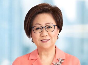 香港特首批准史美伦续任港交所主席