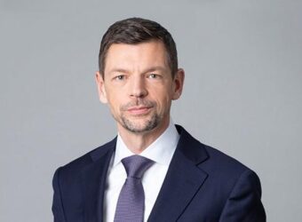 OCC 任命 Andrej Bolkovic 为候任 CEO,2023 年接替退休的 John P. Davidson