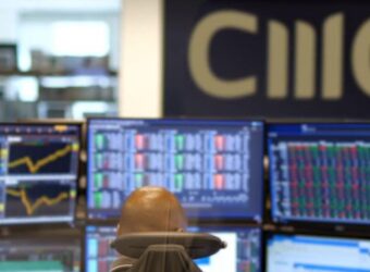 CMC Markets股价飙升23%,因FY2024交易更新上调营收预期