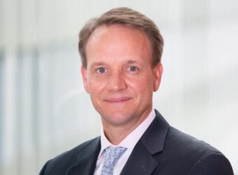渣打集团任命Peter Burrill为临时集团CFO