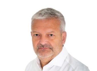 EBC Financial UK CEO David Barrett离职 六年掌门人退出FCA监管实体引发行业关注