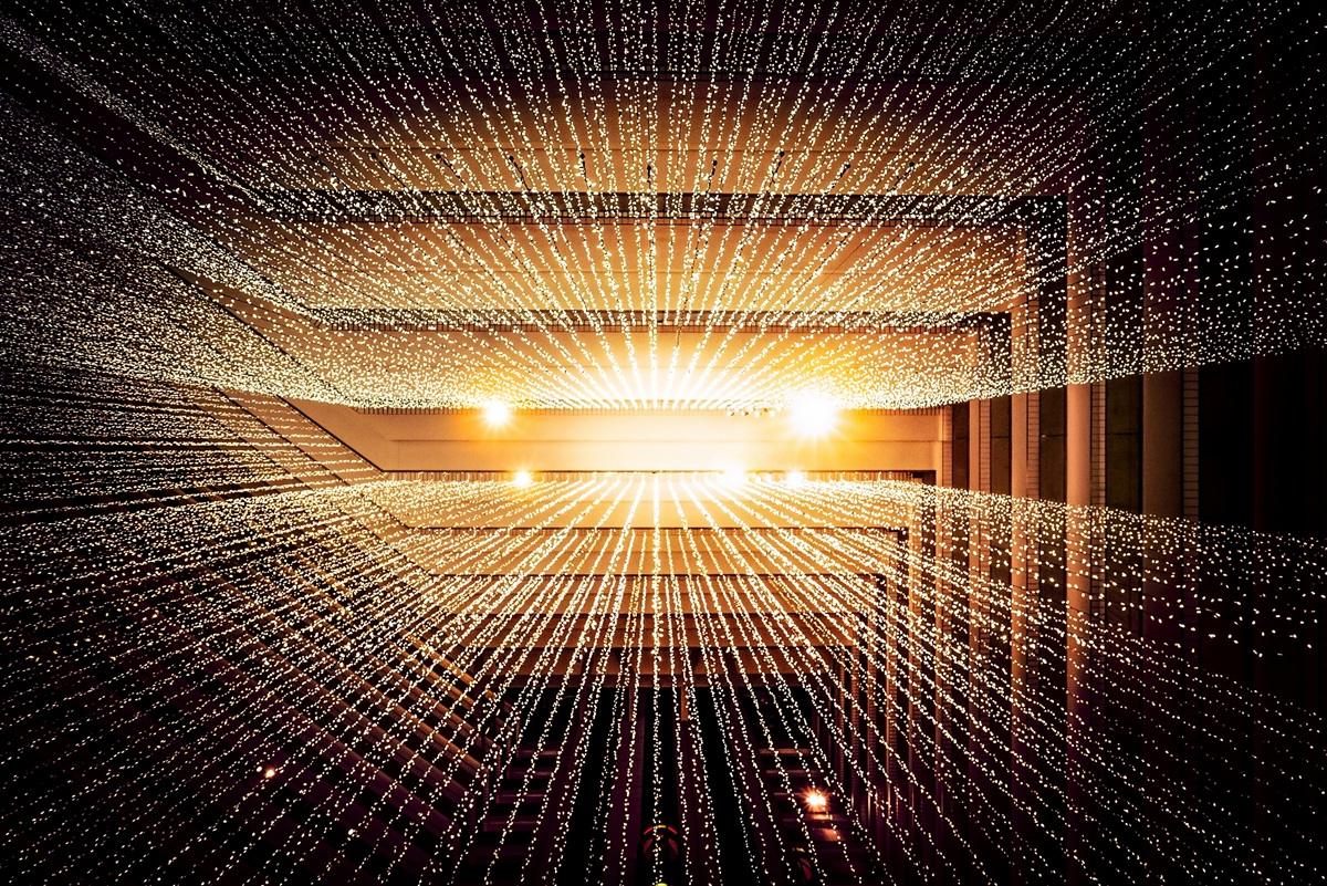 FTSE Russell 携手 MarketPsych 推出主题指数系列,覆盖 AI、量子计算等五大主题